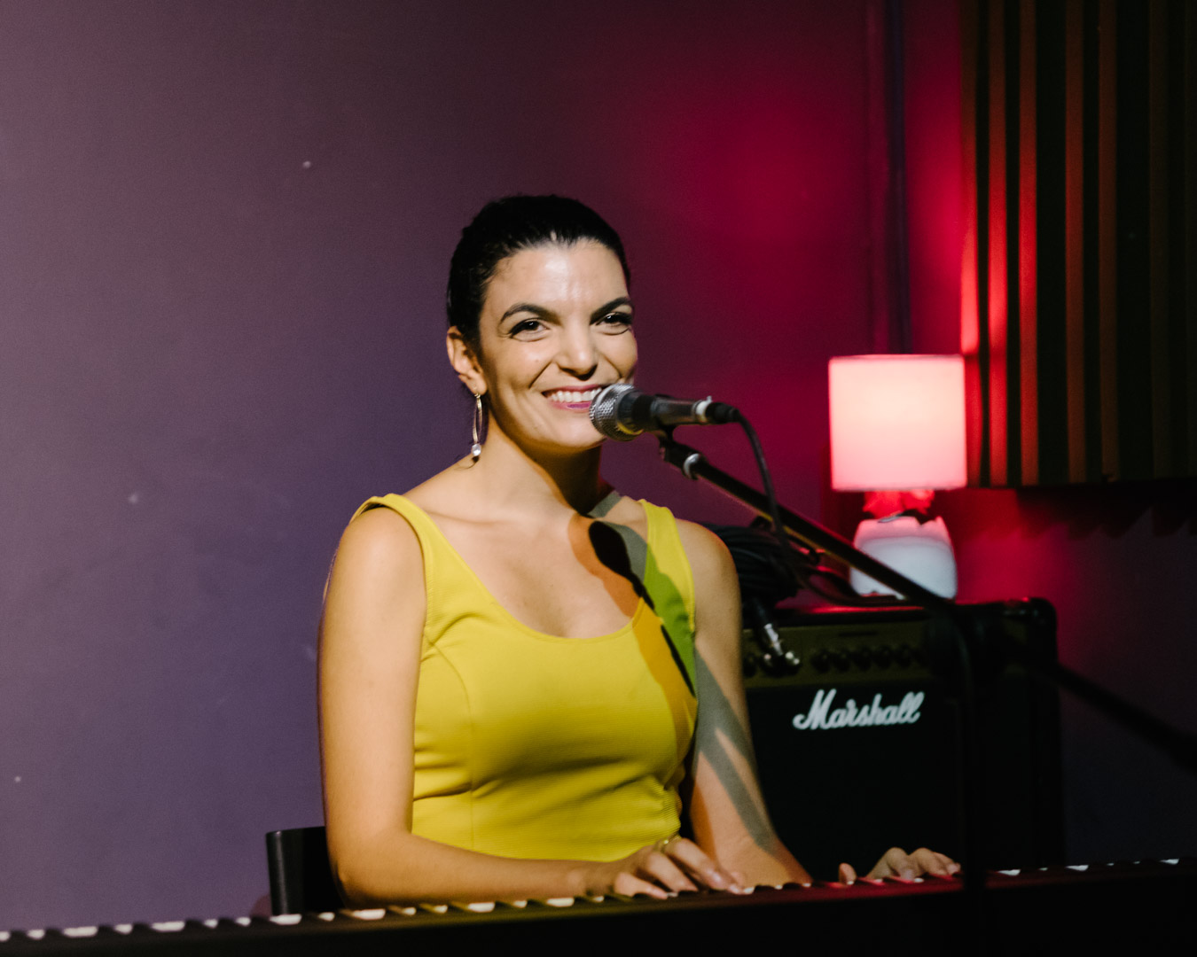 שני חכמון- הופעה בצוזאמן